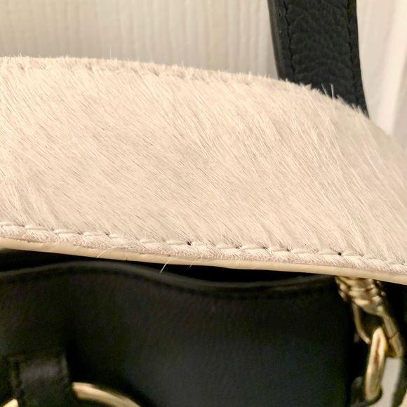 Casselini bag 18 cm x 22 cm x 10 cm approx.preowned in fantastic condition - Picture 12 of 14